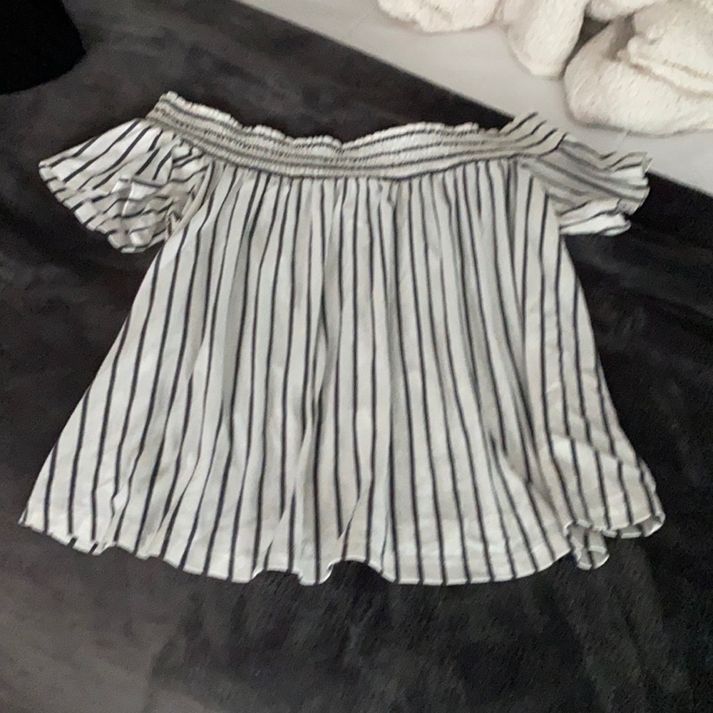Striped off the shoulder top - Picture 1 of 4